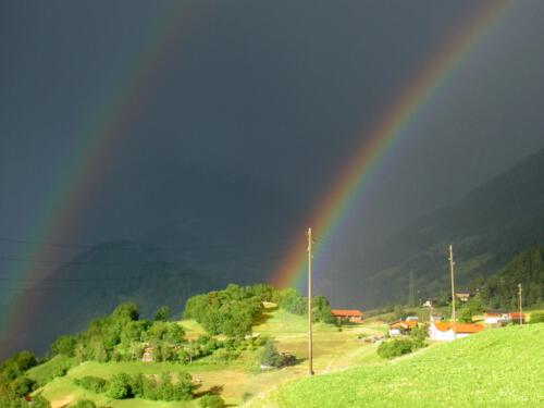 Regenboog in Rhonedal